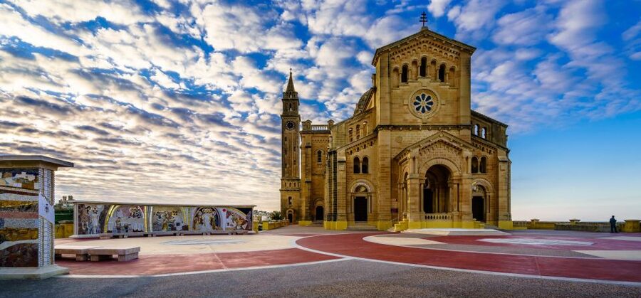 From Sliema: Gozo, Comino & The Blue Lagoon Boat & Bus Tour - The Victoria Stop: Citadel Views and How to Use 75 Minutes