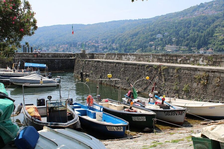 From Stresa: Isola Pescatori Hop-on Hop-off Boat Tour - Price and value: is $10 a good deal for this kind of day?