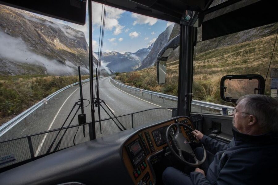 From Te Anau: Milford Sound Cruise & Scenic Coach Tour - Lunch, WiFi, and buying drinks: what to plan for