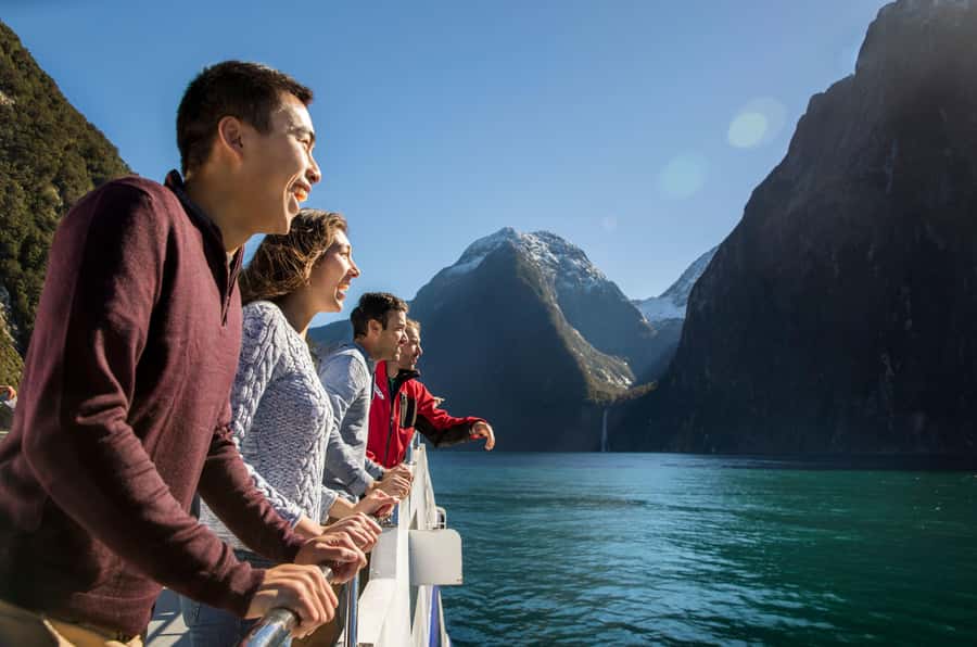 From Te Anau: Milford Sound Premium Bus Tour and Cruise - Packing and weather reality: the small items that keep the day fun