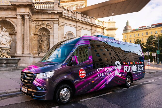 Future Bus Tours - Vienna's highlights bus tour with virtual reality - Rathaus and the Ringstraße corridor: big architecture with guided commentary