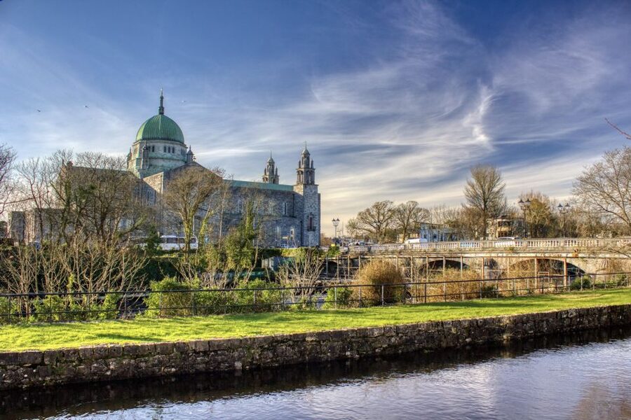 Galway: City Sightseeing Hop-On Hop-Off Bus Tour - The city-to-coast route: Spanish Arch, bay views, and Salthill air