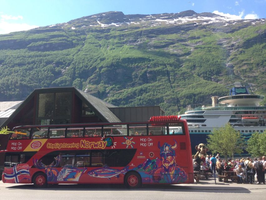 Geiranger: City Sightseeing Hop-On Hop-Off Bus Tour - Westeraas Farm: llamas, goats, and a calmer pace in the middle of the day
