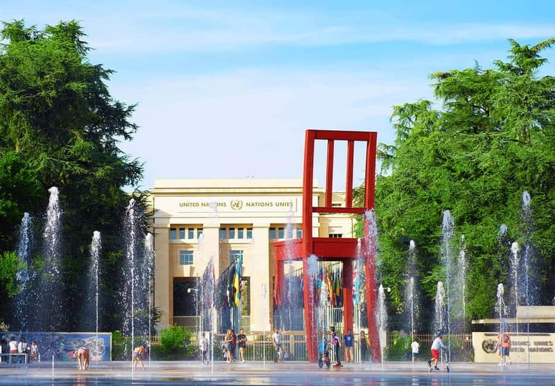 Geneva: Open-Top Sightseeing Bus Tour - Key points to know before you go
