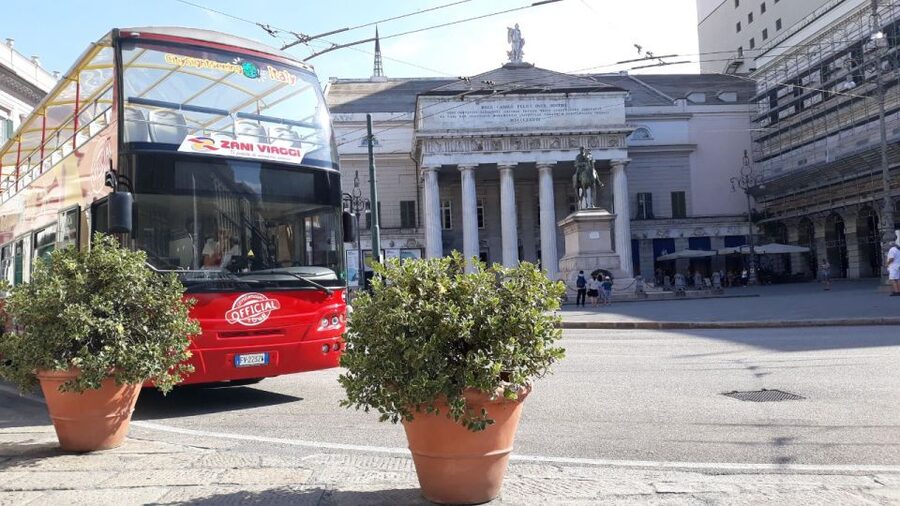 Genoa: Hop-on Hop-off Tour Ticket - Aquarium and Porto Antico timing: where a harbor stop helps your whole day