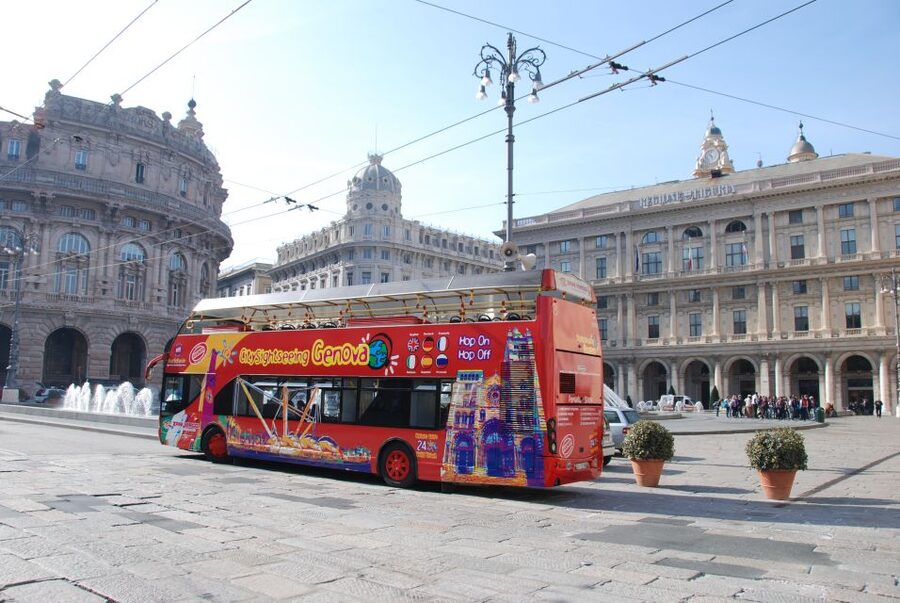 Genoa: Hop-on Hop-off Tour Ticket - Audio guide and headphones: useful context, but not magic