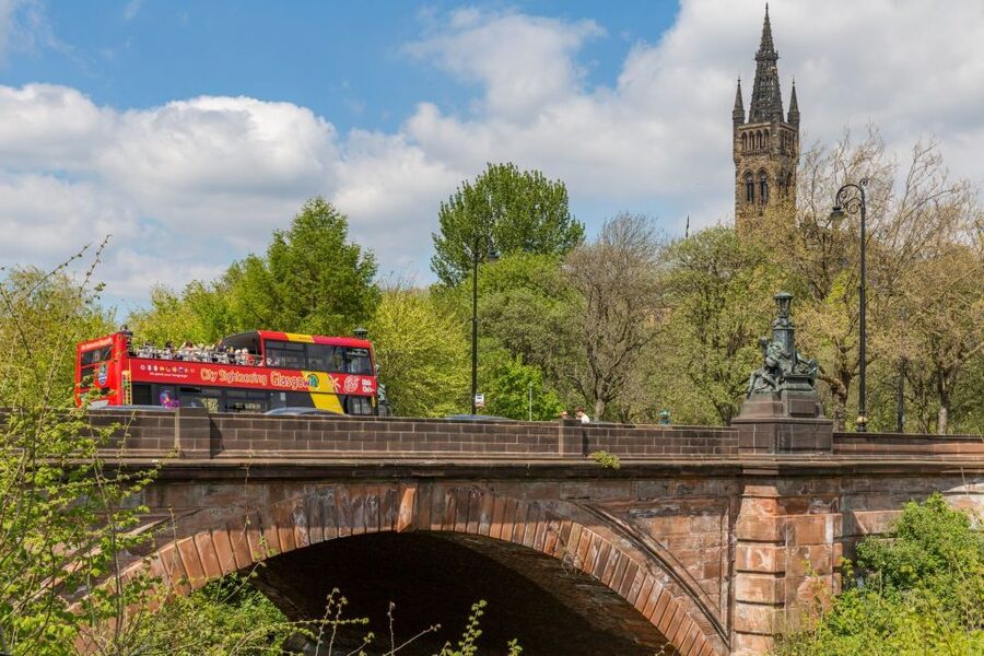 Glasgow: City Sightseeing Hop-On Hop-Off Bus Tour - University of Glasgow, Byres Road, and Kelvingrove: where culture meets walking streets