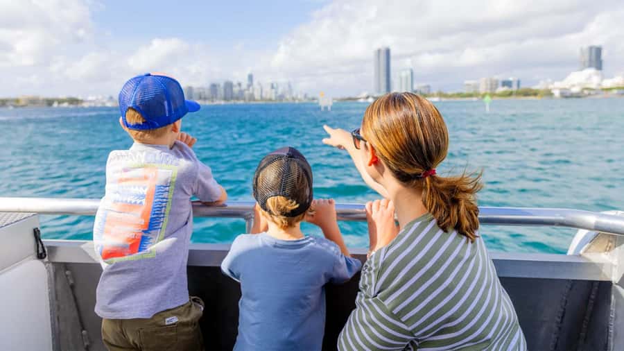 Gold Coast: Sightseeing Hop-on Hop-off Cruise - What’s included (and what you pay extra for)