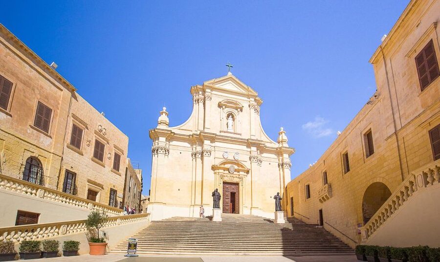 Gozo Day Pass Ferry and Hop-on Hop-off buses with audio Tour - Should you book this Gozo day pass?
