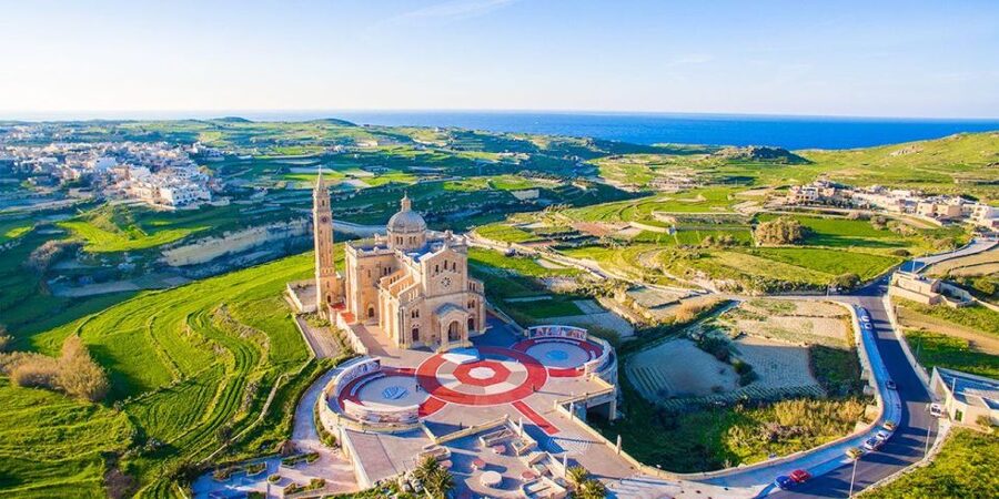 Gozo Day Pass Ferry and Hop-on Hop-off buses with audio Tour - Audio guide on the bus: useful even if you only catch parts