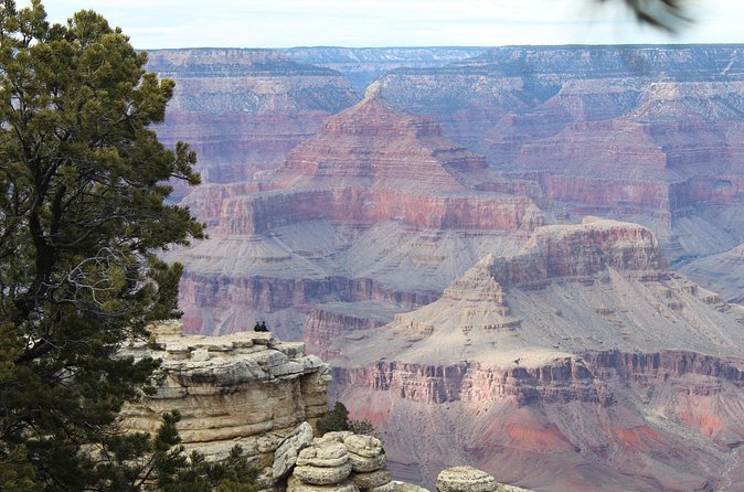 Grand Canyon National Park South Rim Bus Tour from Kingman - Guide and seat dynamics: what to watch when the group is moving
