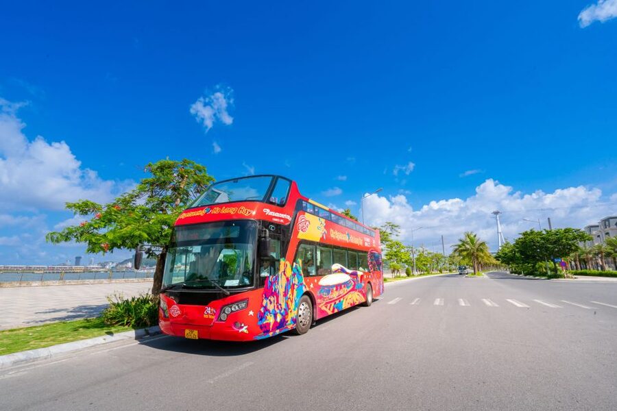 Ha Long: City Sightseeing Hop-On Hop-Off Bus Tour - Sun World Halong Complex: Ferris wheel views and water puppet shows