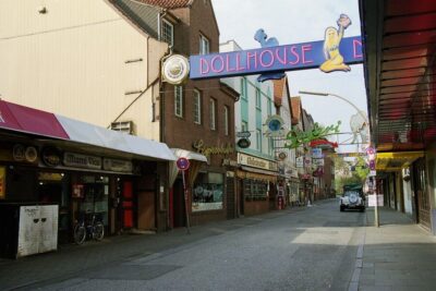 Hamburg: Line F Hop-On Hop-Off Bus and Boat Tour - How the 3-Hour Format Lets You Set Your Own Pace