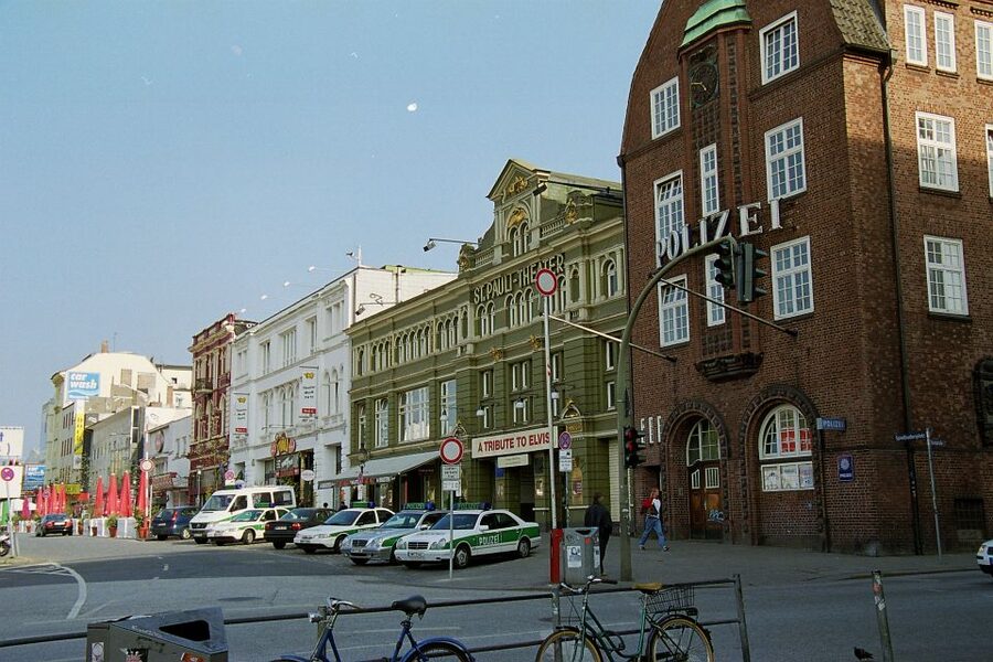 Hamburg: Line F Hop-On Hop-Off Bus and Boat Tour - Price and Value: Is $43 a Smart Use of Time?