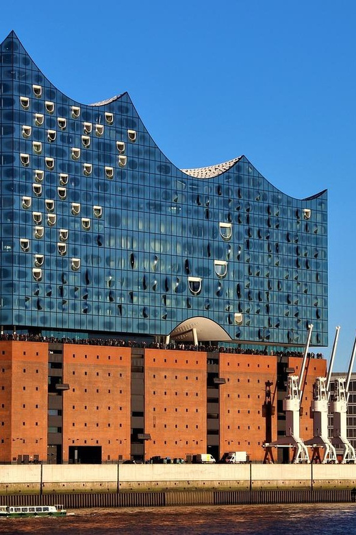Hamburg : Line G Hop-On Hop-Off Sightseeing Tour - Alster Cruise Time: Inner Alster to Outer Alster