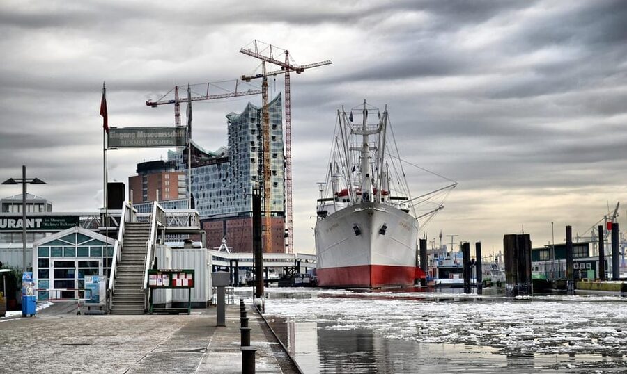 Hamburg : Line G Hop-On Hop-Off Sightseeing Tour - Audio Guide: Multiple Languages, Plus Extra Drive-by Stories