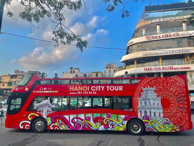 Hanoi: Centuries of Highlights in 1 Hour by Open-Top Bus - Audio guide: great when it works, frustrating when it doesn’t