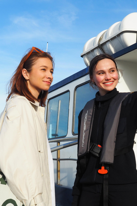 Helsinki: Suomenlinna and Lonna Hop-on Hop-off Cruise - Hop-off and return at your leisure (every ~30 minutes)