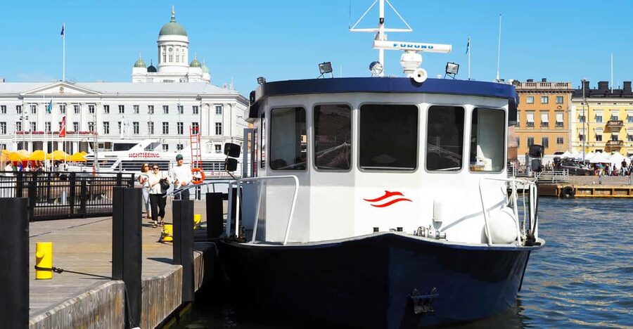 Helsinki: Suomenlinna and Lonna Hop-on Hop-off Cruise - The Helsinki harbor-to-archipelago views you get on the way out