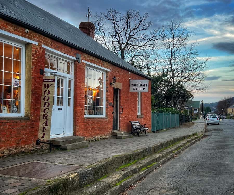 Historic Richmond Village Half-Day Coach Tour - Timing and logistics: where the day starts, what’s included, and what to plan for