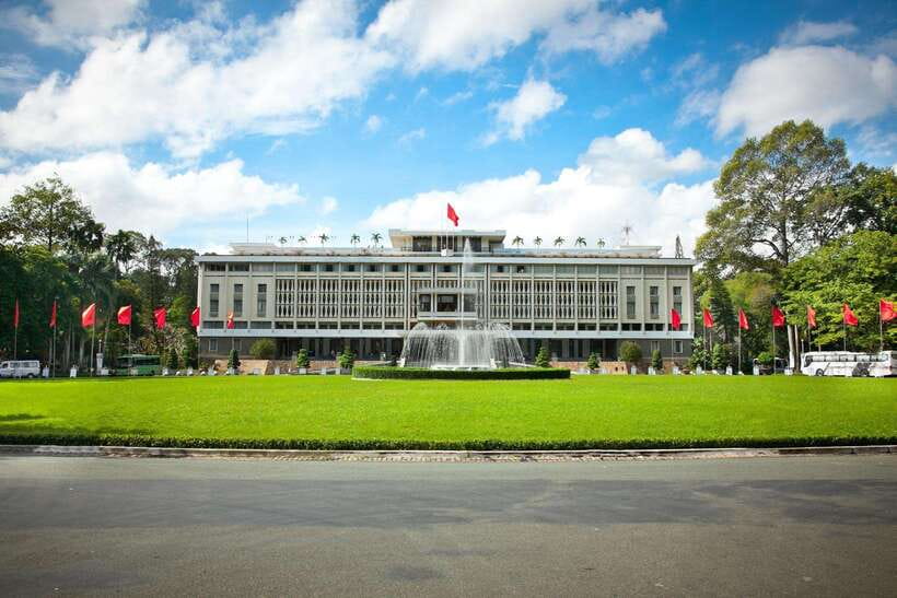 Ho Chi Minh City: Hop-On Hop-Off Bus Tour by Vistra - Comfort, weather, and what to bring (so you don’t regret it)