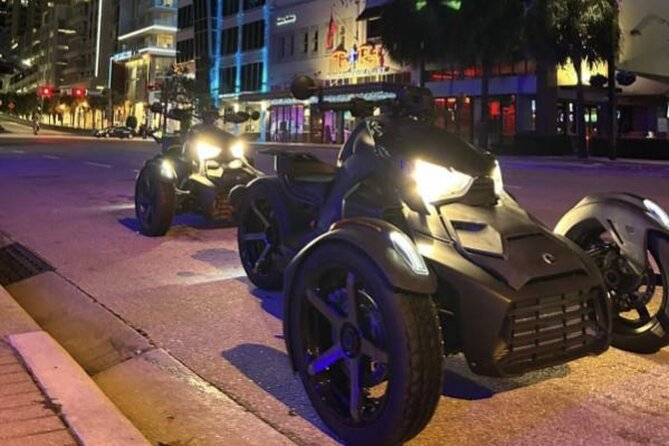 Hookah Bus Tour/Hard Rock Casino/Las Olas Ft. Lauderdale/Wynwood - Stop 2: Las Olas Boulevard for night views and photo time