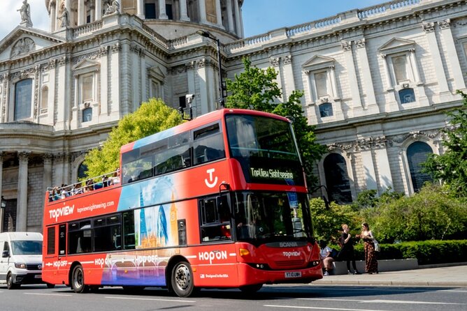 Hop on Hop off Bus Tour (24h) - Where the London bus becomes a photo and orientation tool