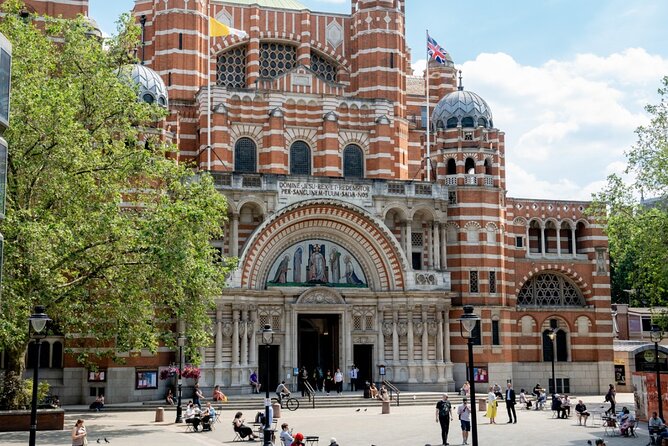 Hop on Hop off Bus Tour (24h) - Should you book this London hop-on hop-off bus tour?