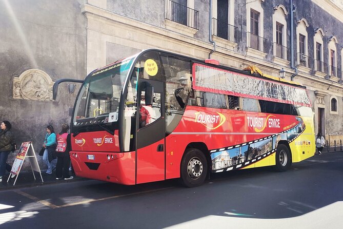 Hop on hop off Catania-Acicastello-Acitrezza panoramic bus - Stazione Centrale and the Fountain of Proserpina: a transit-friendly stop