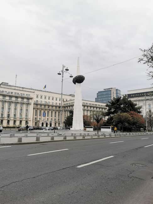 Hop-on Hop-off minibus Tour of Bucharest & Village Museum - Revolution Square and Parliament: quick stops with real context