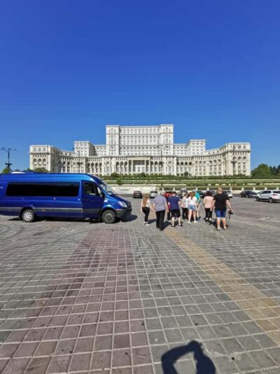 Hop-on Hop-off minibus Tour of Bucharest & Village Museum - The live English guide: what you gain beyond photos