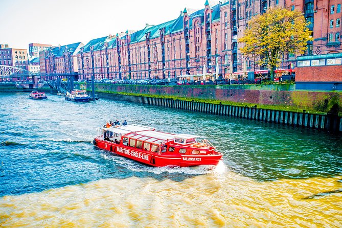 Hop-on hop-off on the water with the Maritime Circle Line in Hamburg - Elbphilharmonie Plaza: best views without getting stuck in a single attraction