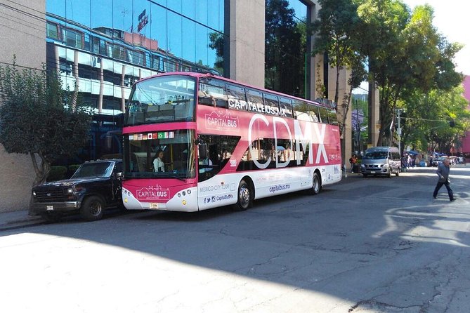 Hop-on Hop-off or Night Tour Tourist Bus in Mexico City - Polanco’s calmer edges: Lincoln Park and Avenida Moliere