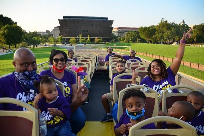 Hop-on Hop-off Sightseeing Tour by Open-top Bus with 18 Stops - The Big Bus app: your best tool, not a magic wand