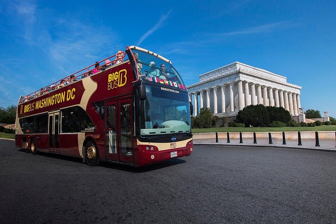 Hop-on Hop-off Sightseeing Tour by Open-top Bus with 18 Stops - The on-bus audio: helpful structure, not perfect alignment