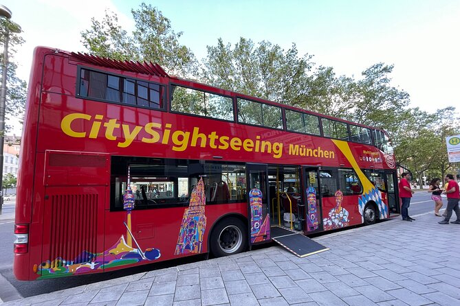 Hop-On Hop-Off Tour CitySightseeing Munich - Timing, crowds, and day-of road changes