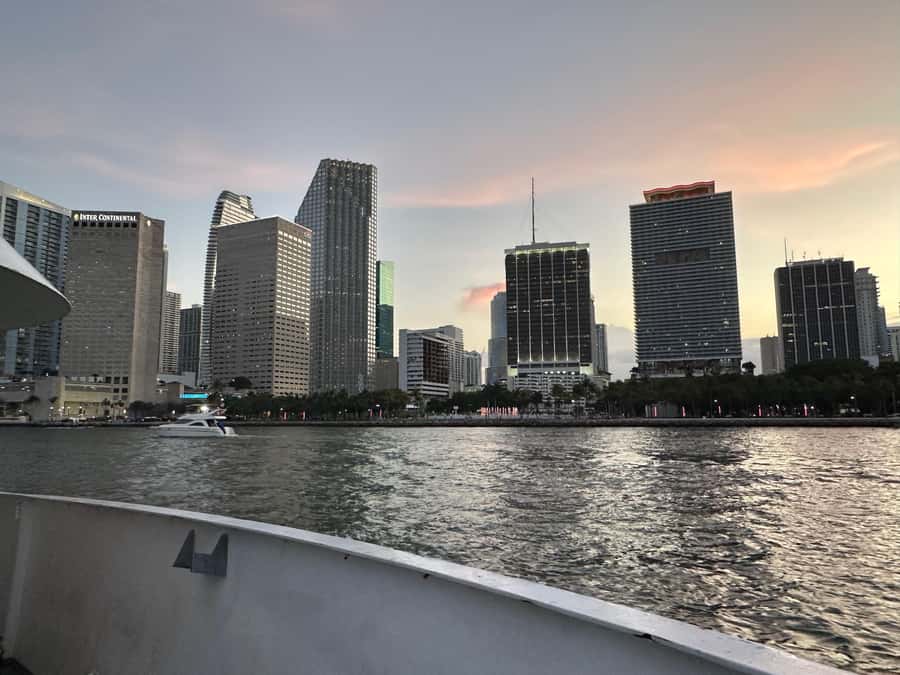 Hop-on Hop-off Water Taxi in Miami and Miami Beach - Should you book the Hop-on Hop-off Water Taxi?