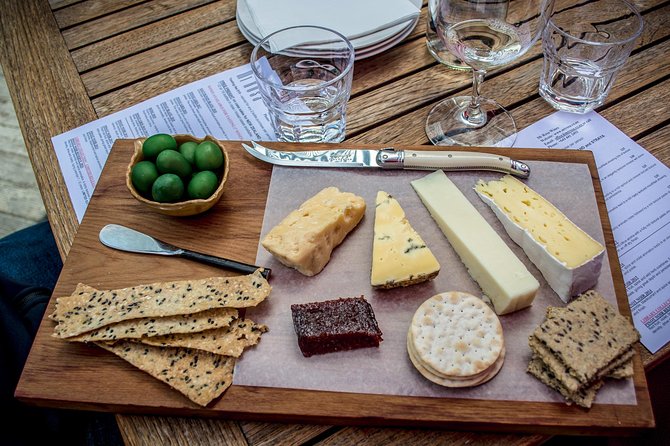 Hop on Hop off Wine Tours Queenstown - Shotover Jet to warm up: adrenaline before the wine