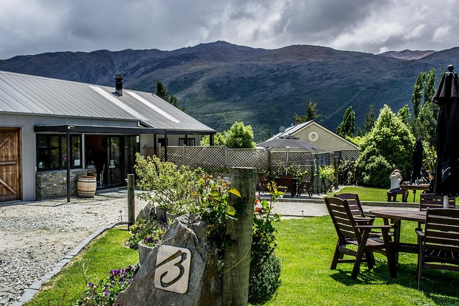 Hop on Hop off Wine Tours Queenstown - AJ Hackett Bungy: a Queenstown legend, but plan ahead