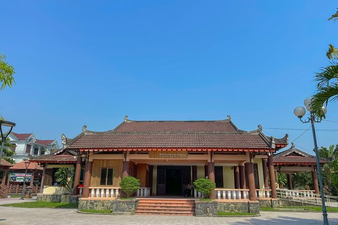 Hue Hoi An Bus Tour Sightseeing via Hai Van Pass 4 Stops - Stop 4: Marble Mountains (Ngu Hành Sơn) with a small extra fee
