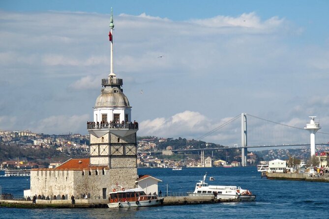 Istanbul: Bosphorus Cruise, Bus Tour, Cable Car Ride with Live Guide & Ticket - Pierre Loti Tepesi: The Photo Pause That Connects Past and View