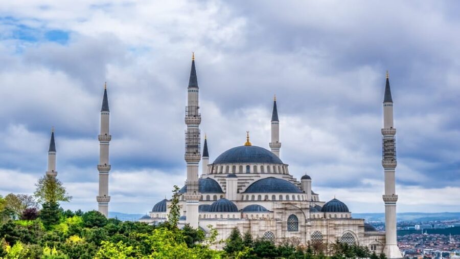 Istanbul: City Hightlights Bus Tour and Bosphorus Cruise - Cable Car Ride: Short, Practical, and Built for the Finale