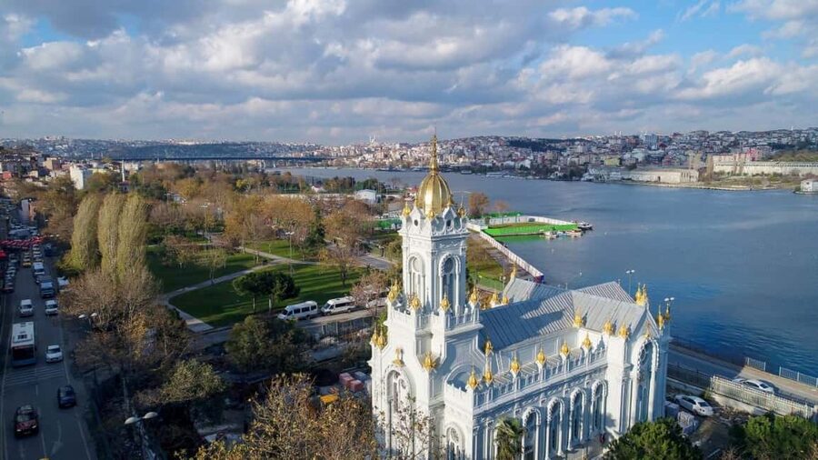 Istanbul: Old City And Bosphorus Bus Tour with Lunch - Pickup, Bus Comfort, and the Pace of a 12-Hour Day