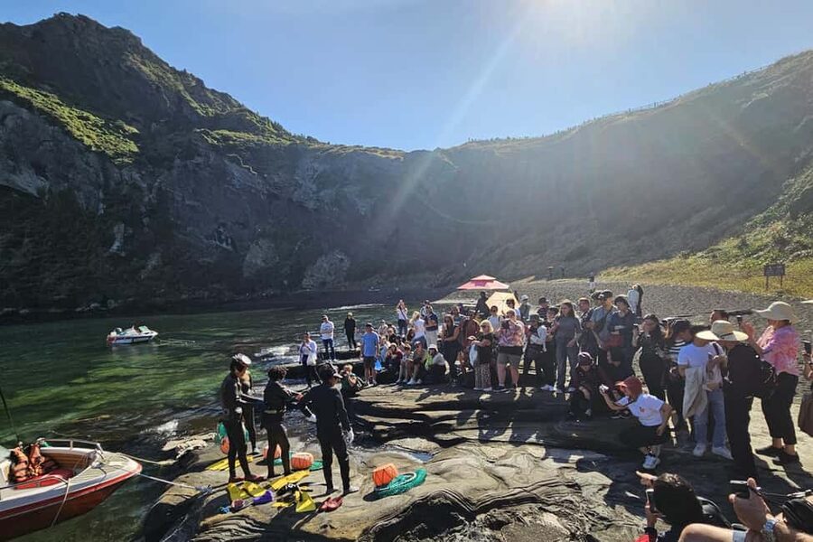 Jeju Island: Full-Day East Jeju Bus Tour with Entry Fees - Should you book the Yeha East Jeju day tour?