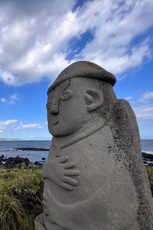 Jeju: West of Jeju Island Bus Tour from Seogwipo City - Hyeopjae and Geumneung Beach time: the sea-color payoff