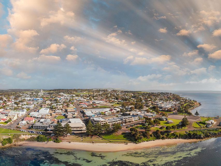 Kangaroo Island: Half-Day Tour Guided Coach Tour - Kingscote Town Time: Old Settlement, Real Lunch Options
