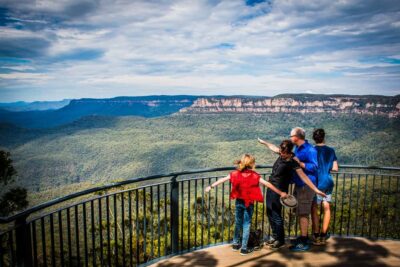 Katoomba: Blue Mountains Full-Day Hop-On Hop-Off Bus Tour - Starting in Katoomba: where you meet and how the hourly rhythm works