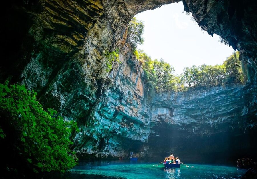 Kefalonia: Island Sightseeing Bus Tour with Hotel Transfer - Drogarati Cave: stalagmites, stalactites, and the 150-step reality check