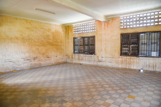 Killing Fields and Prison S21 Bus Tour - What This $15 Shuttle Really Includes (and What Costs Extra)