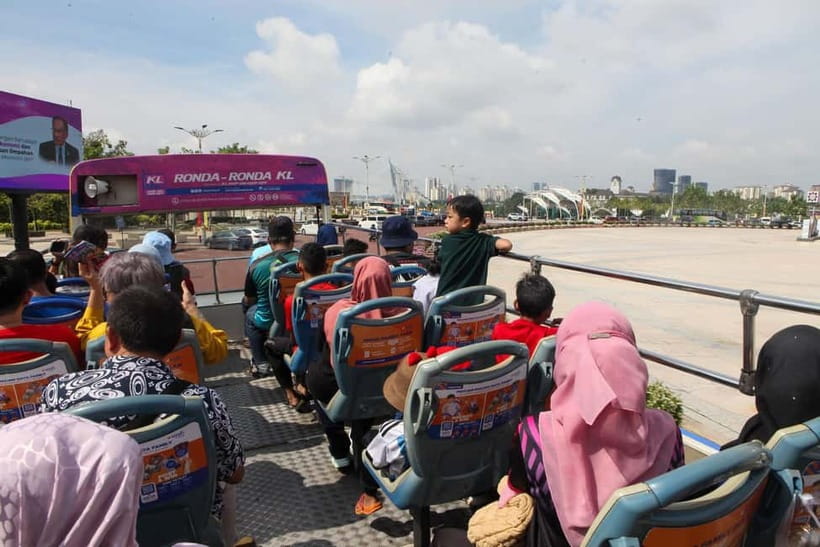 Kuala Lumpur: Ronda Hop-On Hop-Off City Sightseeing Bus Pass - The Garden Route: Museums, Squares, and Parks in One Loop